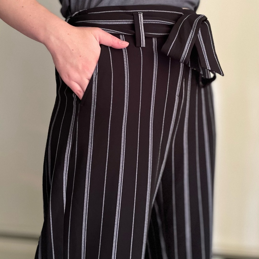 NWOT Cropped wide leg trousers with paper bag waist - Picture 2 of 10